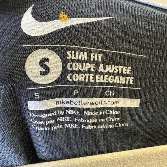 Nike slim fit women’s small t-shirt with multiple Nike graphic black with white - Picture 3 of 8